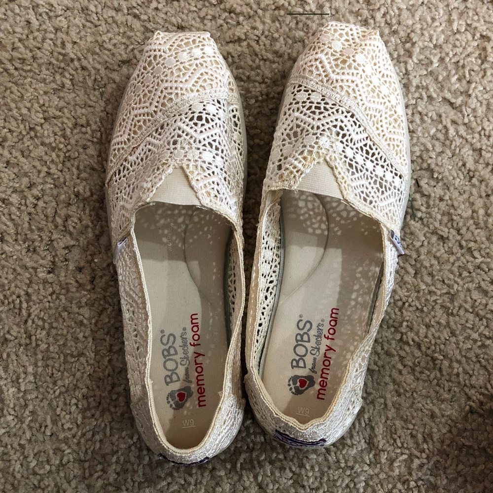 White/cream crochet bobs